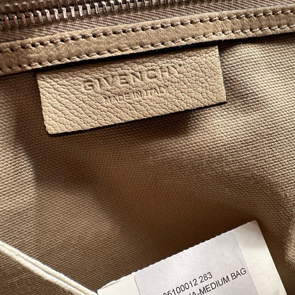 Givenchy Antigona Medium Cream - Picture 4 of 16